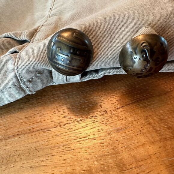 Diesel tan khaki Bermuda shorts with button detail. Size 28 - Picture 12 of 17